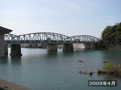 03.jpg